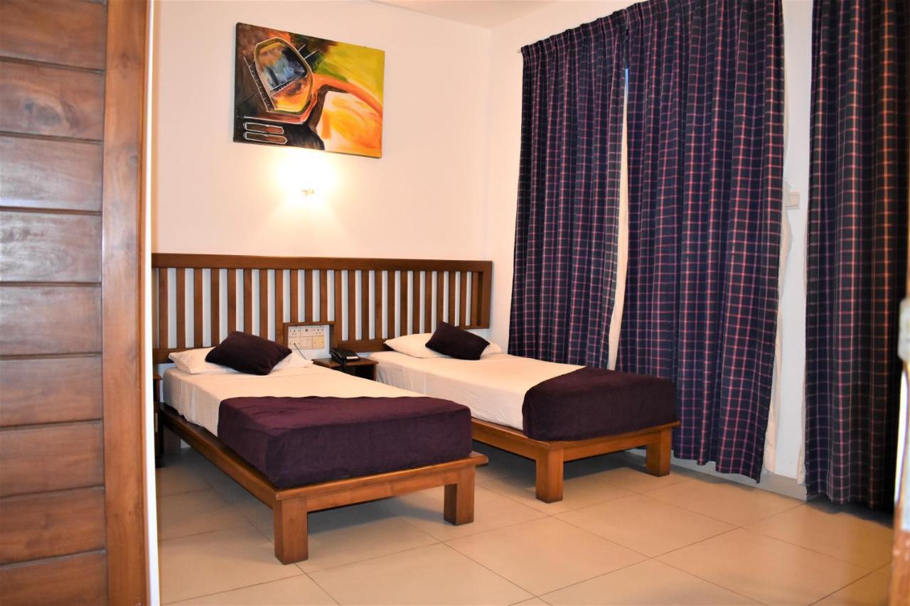 Port View Hotel 3*